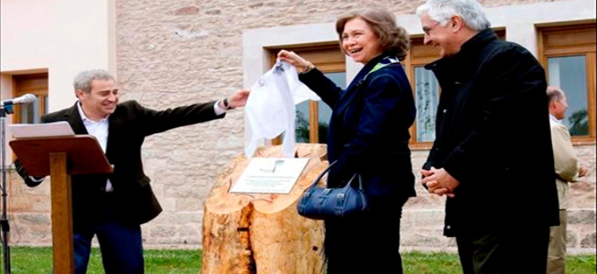 Su Majestad la Reina Doña Sofía, Presidenta de Honor de la Fundación Apadrina Un Árbol